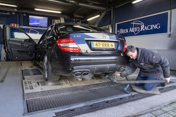 Mercedes-Benz C63 AMG