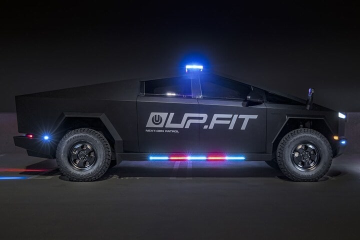 Tesla Cybertruck Up.Fit