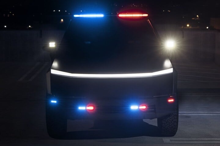 Tesla Cybertruck Up.Fit