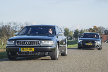 Audi S8 (D2) naast Audi S8 (D5) 
