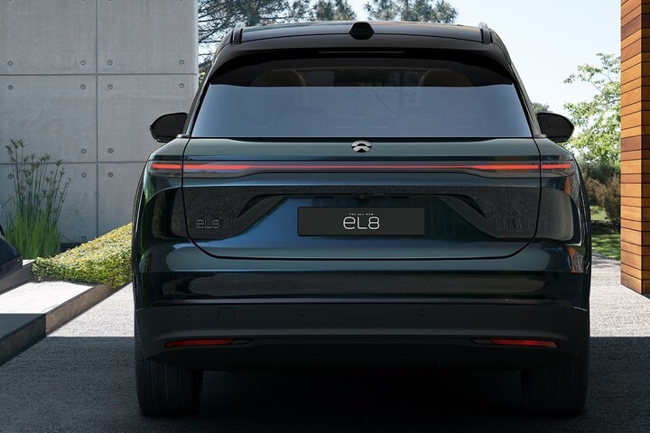 Nio EL8