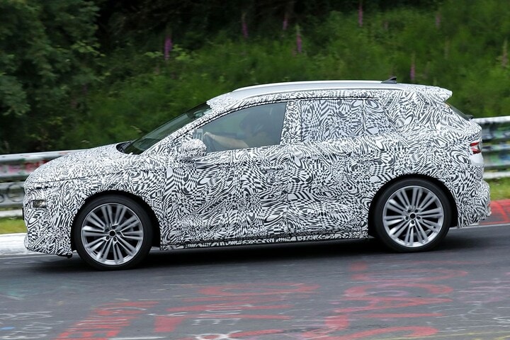 Spyshots Skoda Elroq