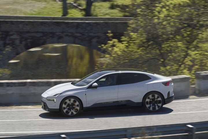 Polestar 4