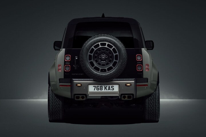 Land Rover Defender Octa
