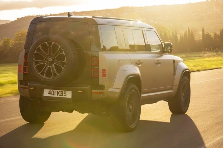 Land Rover Defender Octa