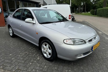 Hyundai Lantra