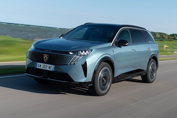 Peugeot e-5008