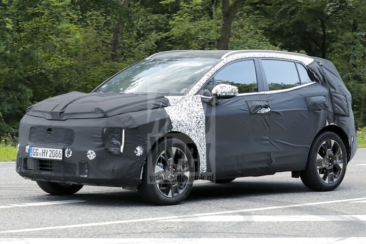 Kia Sportage facelift spyshots