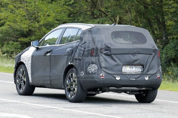 Kia Sportage facelift spyshots
