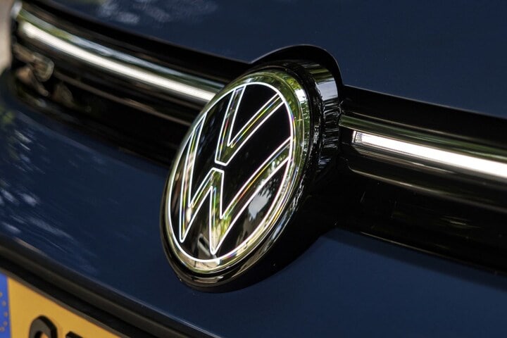 Volkswagen Golf - 2024