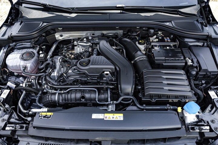 Volkswagen Golf - 2024