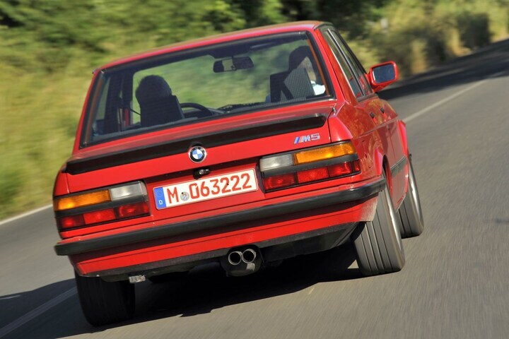 BMW M5 E28 (eerste M5)