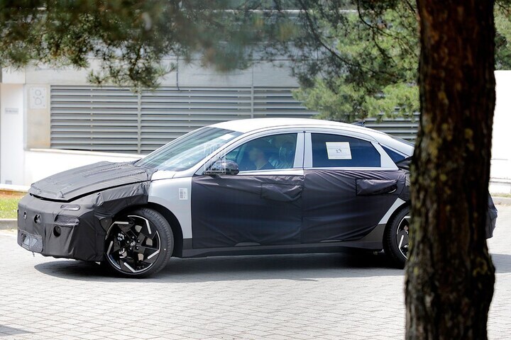 Spyshots Hyundai Ioniq 6