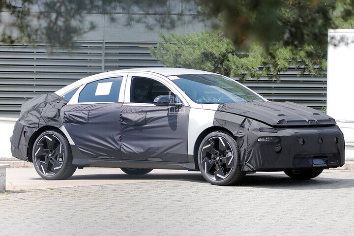 Spyshots Hyundai Ioniq 6