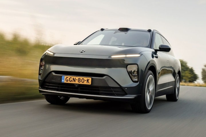 Nio EL8