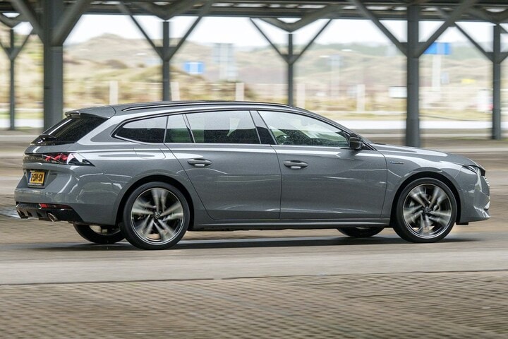 Peugeot 508 SW Hybrid 225