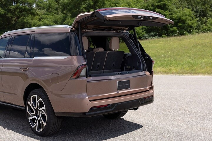 Lincoln Navigator