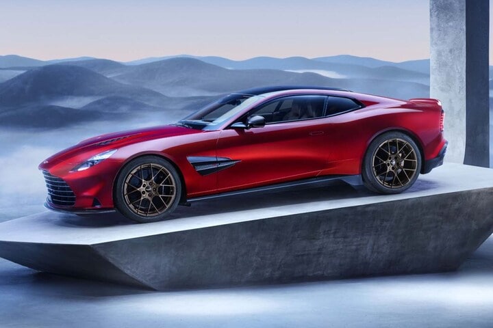 Aston Martin Vanquish