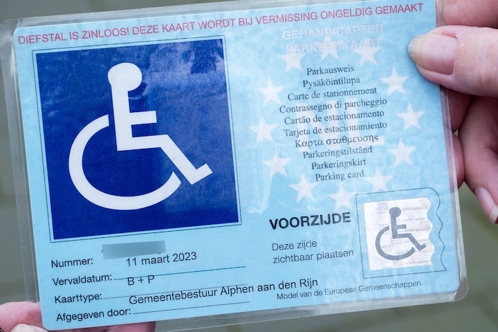 Parkeerplaats voor mensen met lichamelijke beperking 
