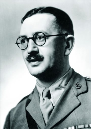 Ivan Hirst, Britse majoor die ervoor zorgde dat Kever kwam