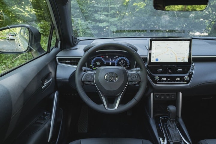 Nissan Qashqai Toyota Corolla Cross Dubbeltest