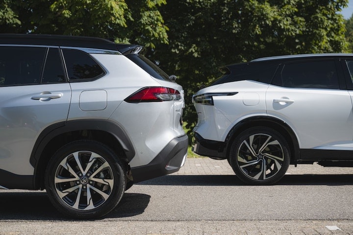 Nissan Qashqai Toyota Corolla Cross Dubbeltest