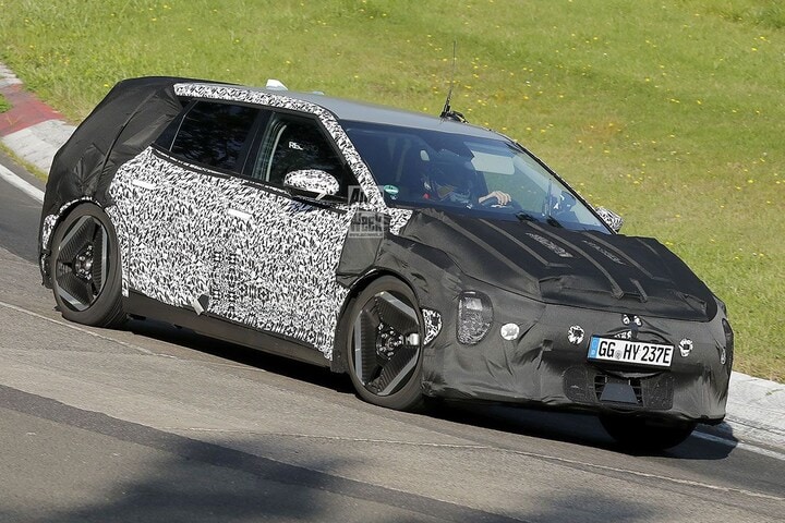 Spyshots Kia EV4 Hatchback