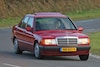 Broer en zus rijden allebei 30 jaar oude Mercedes-Benz
