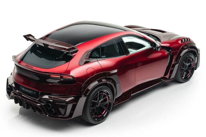 Mansory Ferrari Purosangue Pugnator