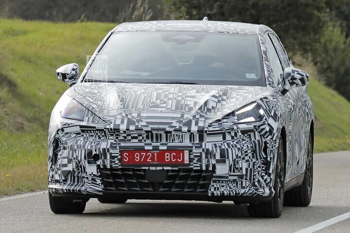 Spyshots Cupra Raval