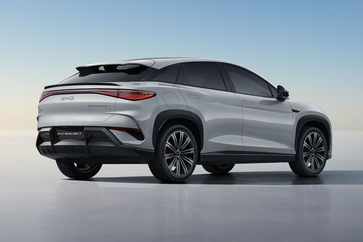 BYD Sealion 7
