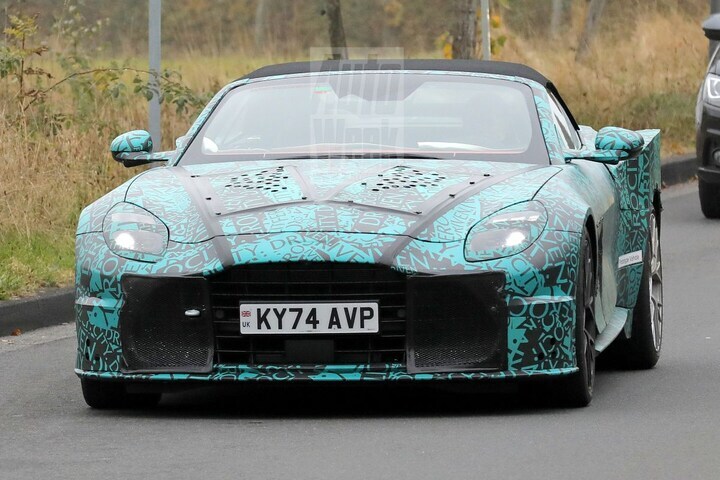 Aston Martin Vanquish Volante