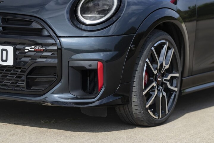 Mini John Cooper Works (benzine)