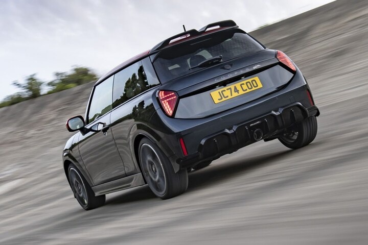 Mini John Cooper Works (benzine)