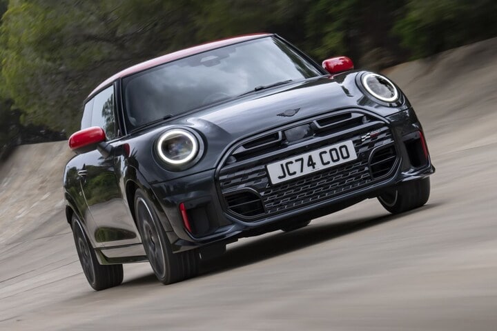 Mini John Cooper Works (benzine)