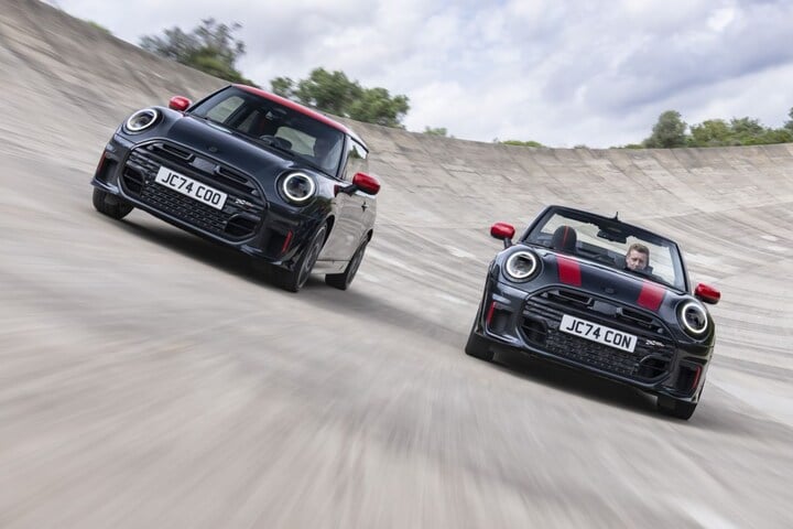 Mini John Cooper Works Cabrio 