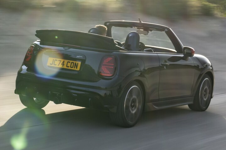 Mini John Cooper Works Cabrio 