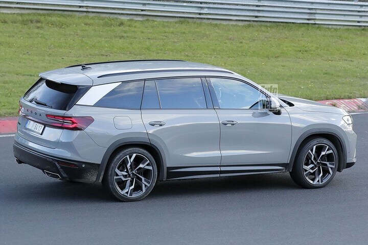 Skoda Kodiaq RS spyshots