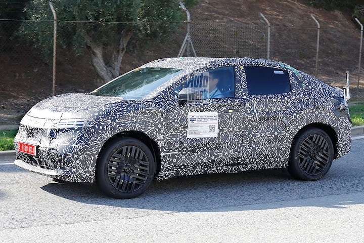 Spyshots Nissan Leaf