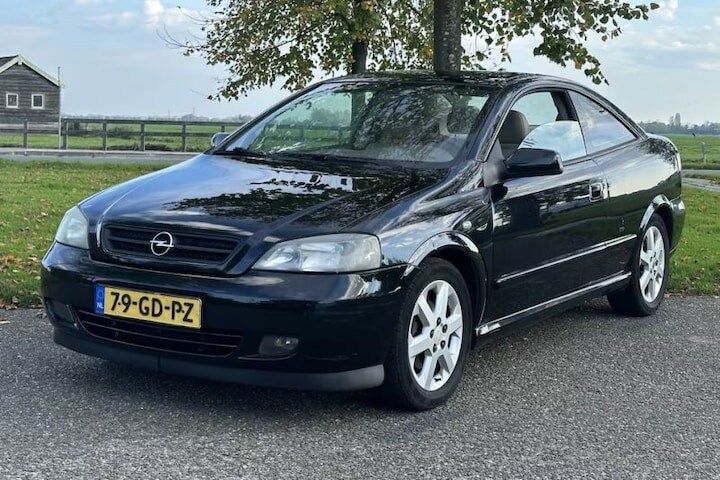 Opel Astra Coupé