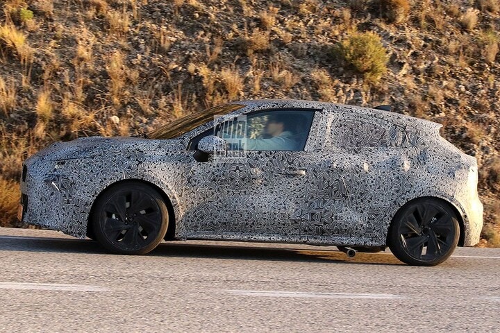 Spyshots Renault Clio