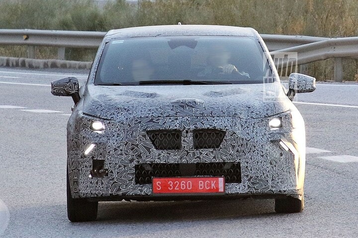Spyshots Renault Clio