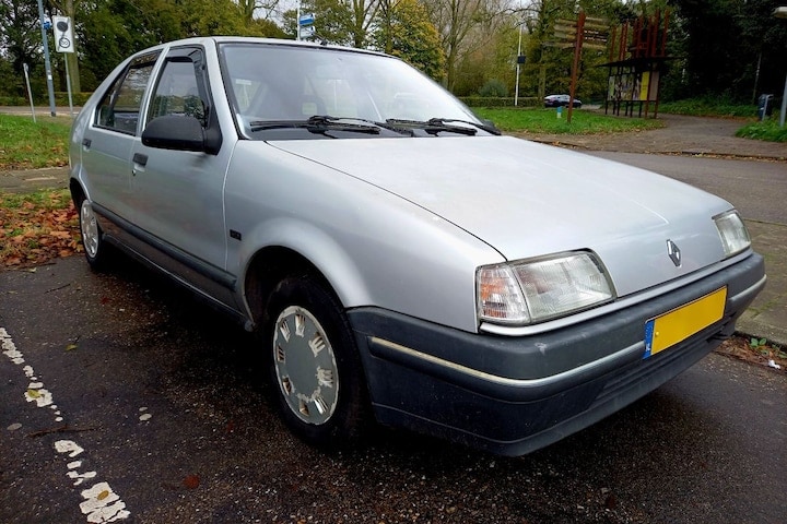 Renault 19