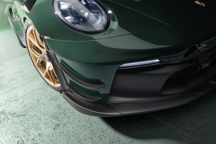 Porsche 911 GT3 RS Manthey Kit