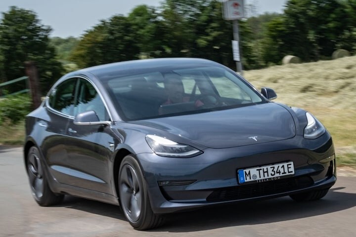 Tesla Model 3 Duits kenteken