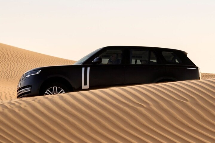 Land Rover Range Rover Electric
