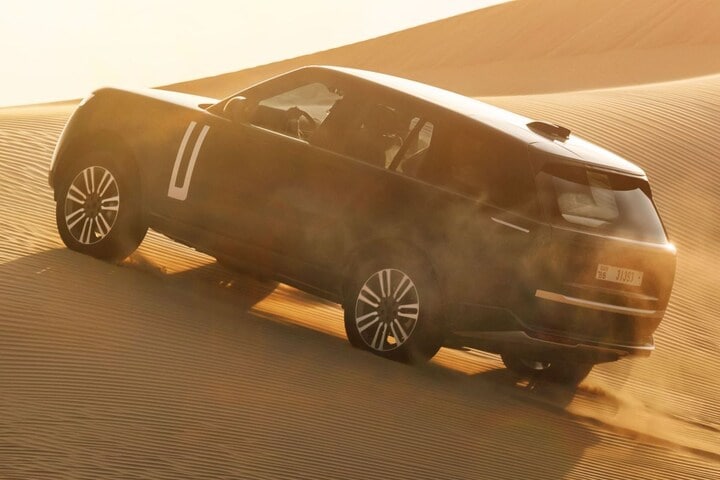 Land Rover Range Rover Electric