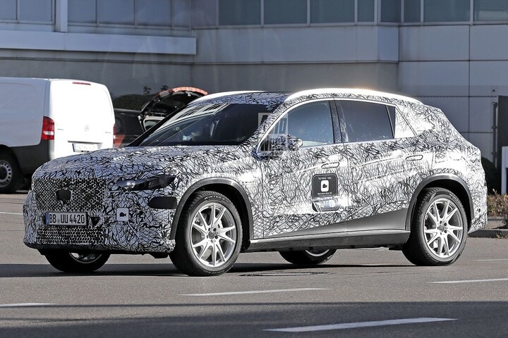 Spyshots Mercedes-Benz GLC EV EQ EQC