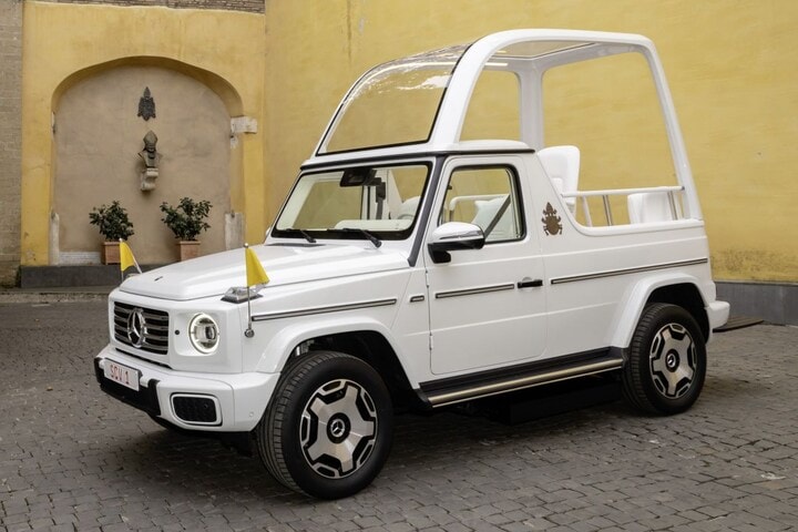 Pausmobiel Popemobile Mercedes-Benz G-klasse