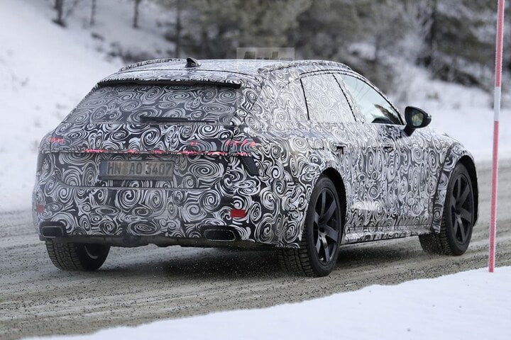 Audi A7 Allroad spyshots
